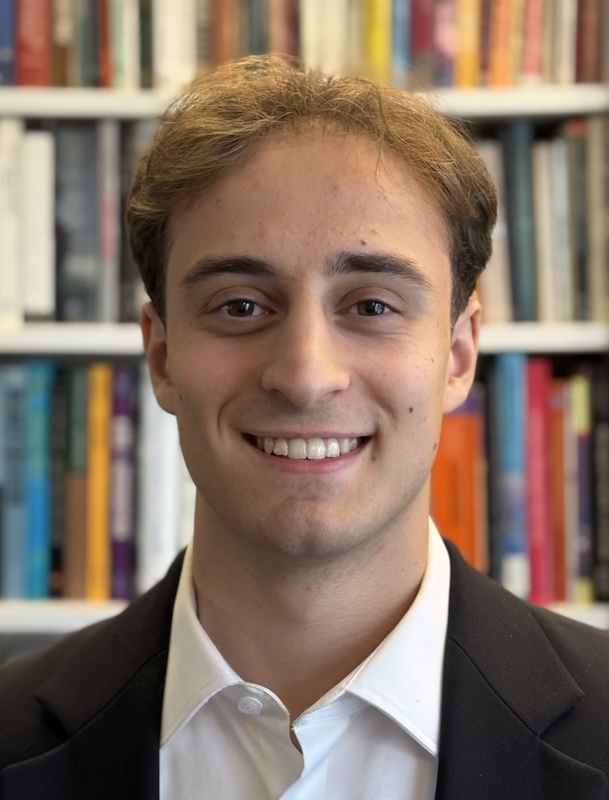 Noam Kaplan-Myrth - Headshot